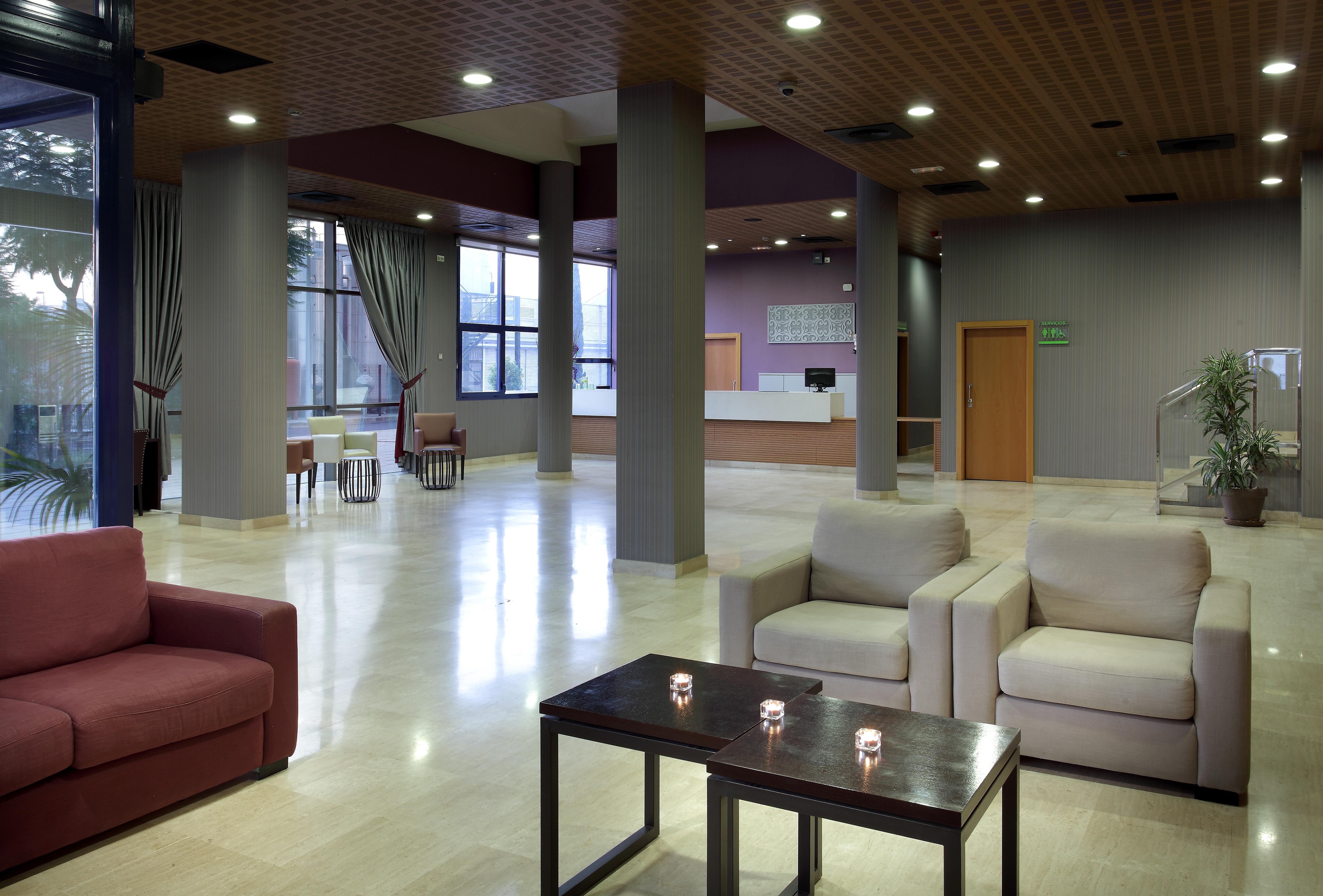 Exe Sevilla Palmera Екстериор снимка