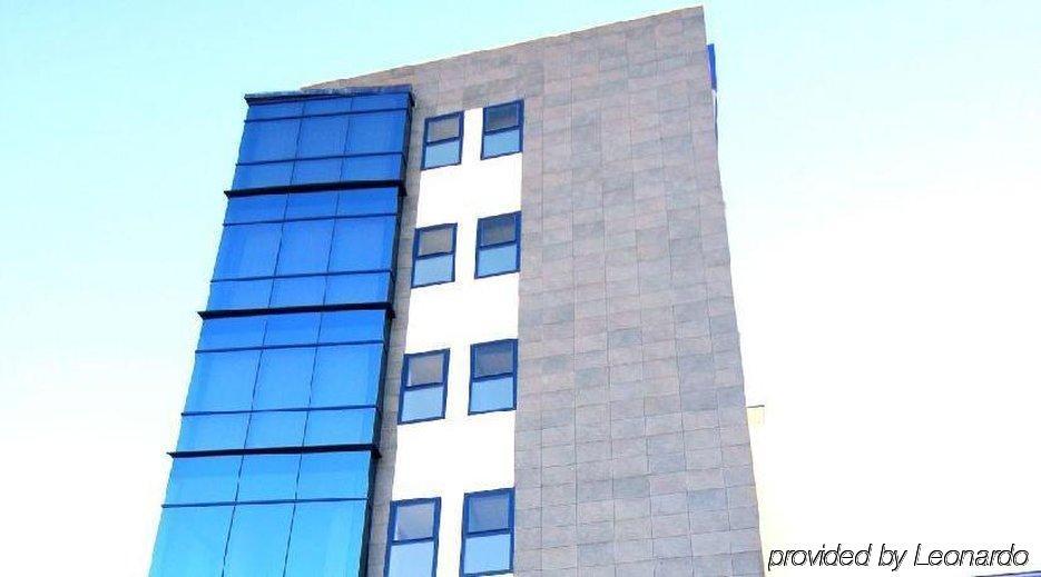Exe Sevilla Palmera Екстериор снимка